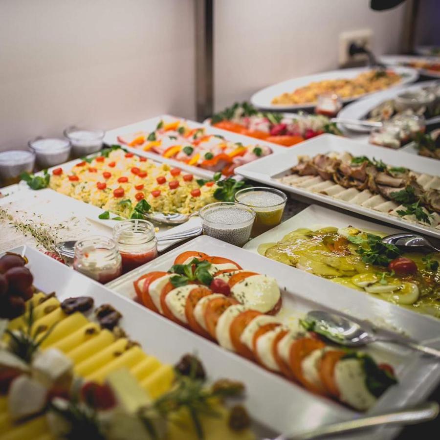 Hotel Mistral ماركي المظهر الخارجي الصورة