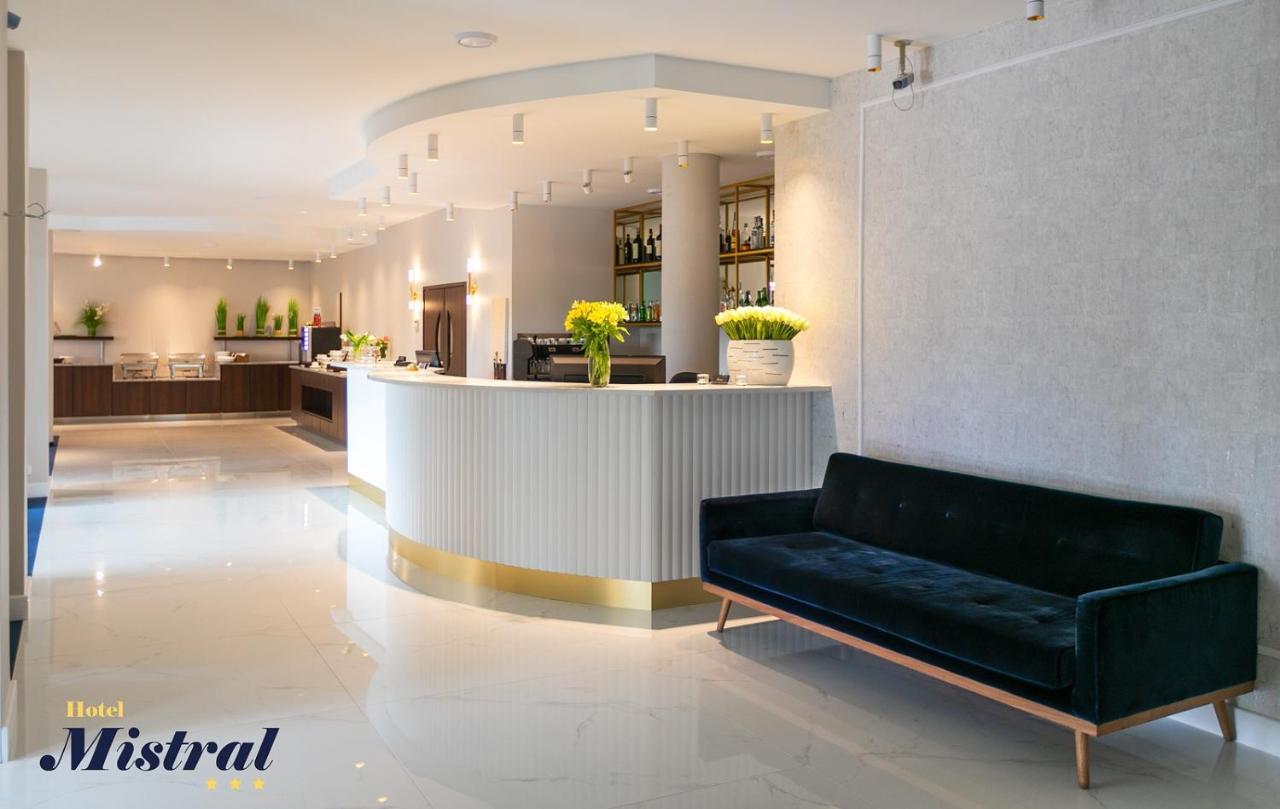 Hotel Mistral ماركي المظهر الخارجي الصورة