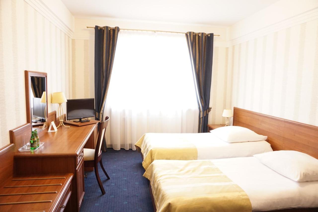 Hotel Mistral ماركي المظهر الخارجي الصورة