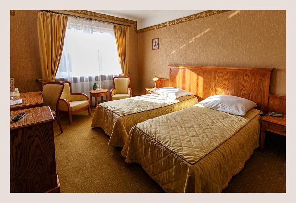 Hotel Mistral ماركي المظهر الخارجي الصورة