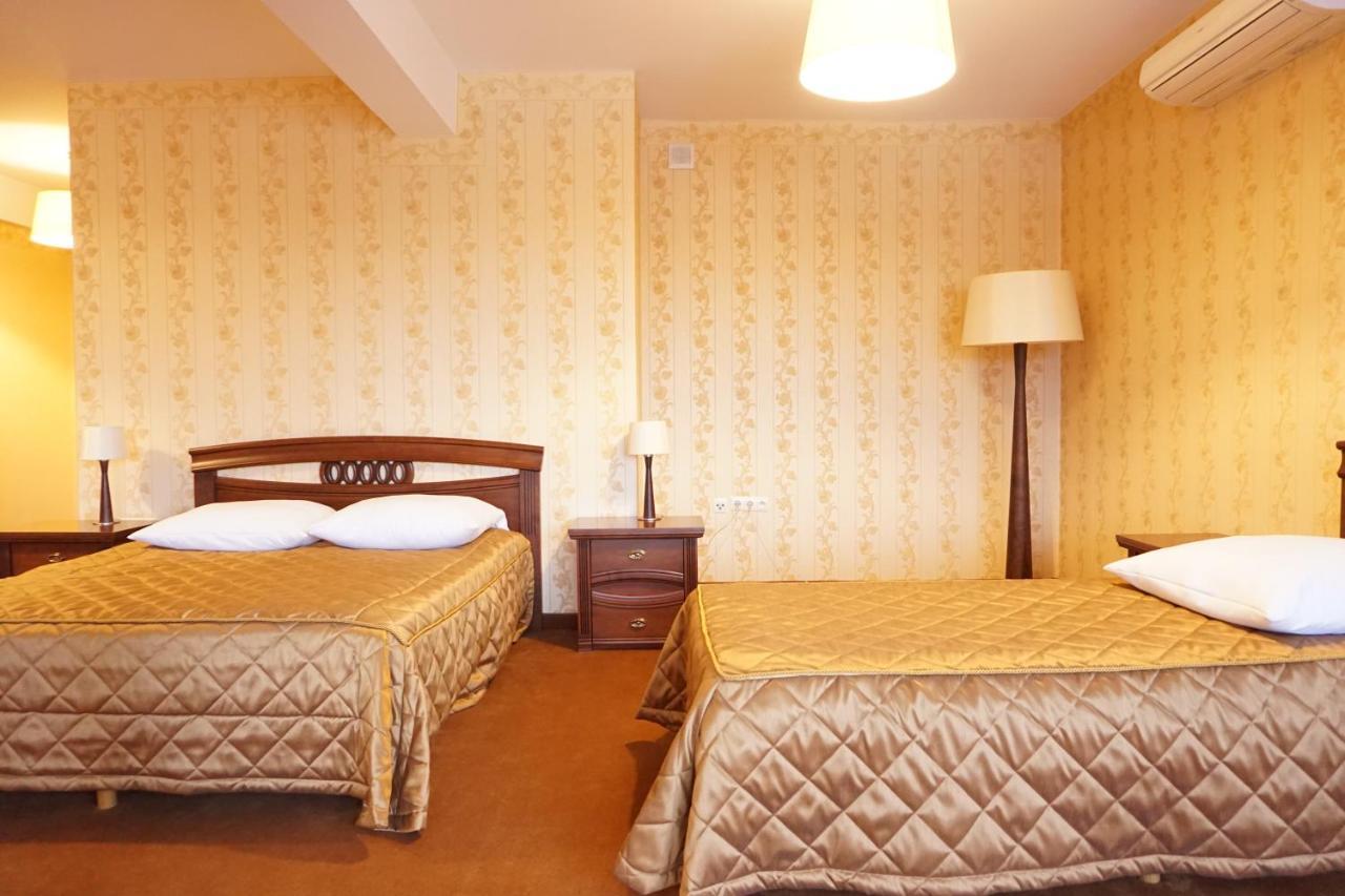 Hotel Mistral ماركي المظهر الخارجي الصورة