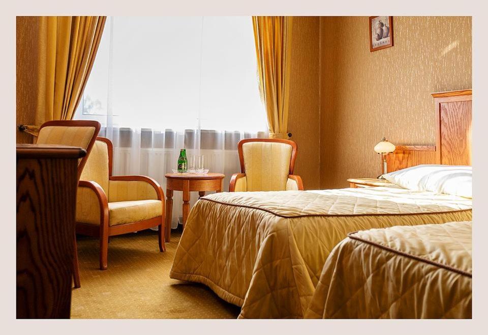 Hotel Mistral ماركي المظهر الخارجي الصورة