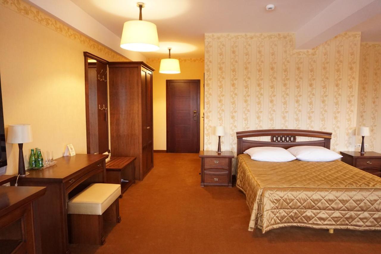 Hotel Mistral ماركي المظهر الخارجي الصورة